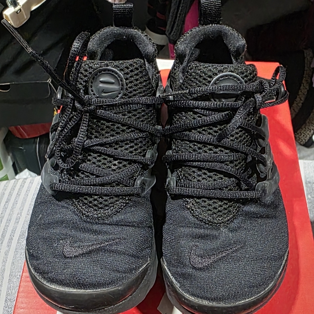 Nike Black Athletic Sneakers